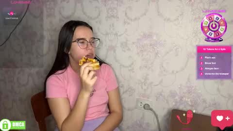 Alice online show from December 2, 2025, 3:07 pm