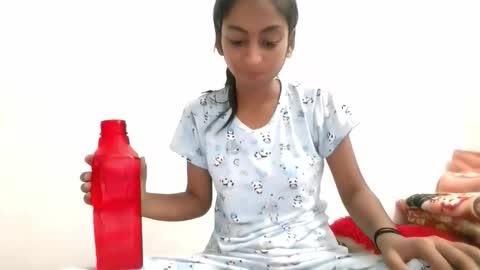 Snapshot of the_right_girl chatting on September 23, 2025, 5:21 am Suzan Sexy online show from September 23, 2025, 5:21 am