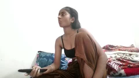 Snapshot of the_right_girl chatting on September 30, 2025, 7:02 am Suzan Sexy online show from September 30, 2025, 7:02 am