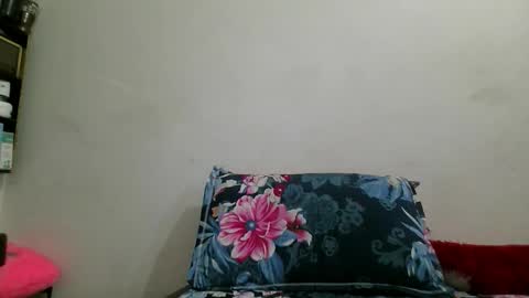 Snapshot of the_right_girl chatting on October 14, 2025, 5:41 am Suzan Sexy online show from October 14, 2025, 5:41 am