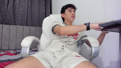 the_skinnyguys online show from January 13, 2025, 12:30 am