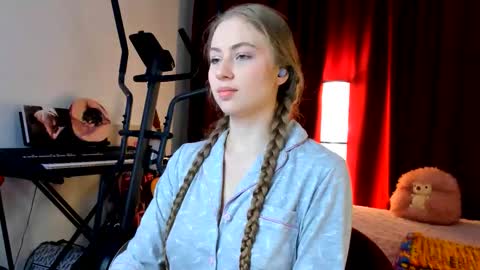 Ally    STREAMING ON TWITCH NOW Check my Twitter for updates online show from September 16, 2025, 10:33 pm