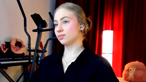 Ally    STREAMING ON TWITCH NOW Check my Twitter for updates online show from October 16, 2025, 5:30 am