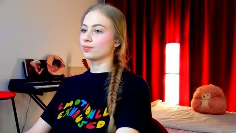 Snapshot of the_steel_magnolia_ chatting on March 18, 2026, 12:25 am Ally STREAMING ON TWITCH NOW Check my Twitter for updates online show from March 18, 2026, 12:25 am