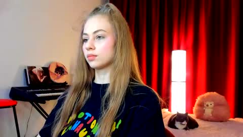 Snapshot of the_steel_magnolia_ chatting on March 19, 2026, 9:19 pm Ally STREAMING ON TWITCH NOW Check my Twitter for updates online show from March 19, 2026, 9:19 pm