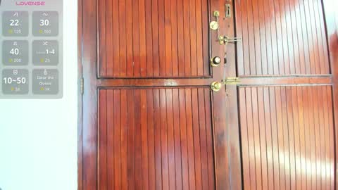 Snapshot of the_walkers_ chatting on October 21, 2025, 4:41 pm walkers online show from October 21, 2025, 4:41 pm