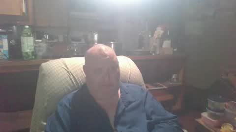 Snapshot of thealiensarecumming chatting on May 21, 2026, 9:49 am thealiensarecumming online show from May 21, 2026, 9:49 am