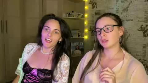 Snapshot of theanna510763 chatting on October 15, 2025, 8:31 pm theanna510763 online show from October 15, 2025, 8:31 pm