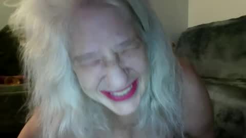 Snapshot of thearcticmilf chatting on May 22, 2026, 12:22 pm The Arctic Milf online show from May 22, 2026, 12:22 pm