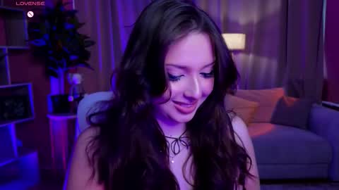 Snapshot of thebbylu chatting on September 24, 2025, 1:03 pm Lucy online show from September 24, 2025, 1:03 pm