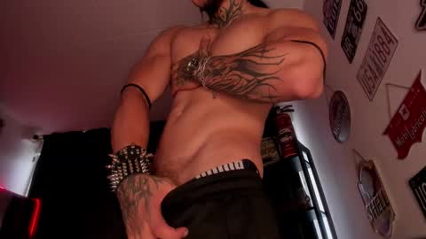 Snapshot of thebeastmaster_ chatting on February 19, 2026, 9:00 pm the beast master online show from February 19, 2026, 9:00 pm