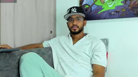 Snapshot of theblack_frank chatting on April 24, 2026, 11:34 am theblack_frank online show from April 24, 2026, 11:34 am