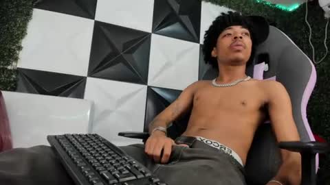 Snapshot of theblackflavor chatting on July 6, 2026, 5:04 pm Flavor online show from July 6, 2026, 5:04 pm