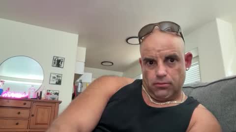 Snapshot of thebuzz777 chatting on October 28, 2025, 10:45 pm theBuzz777 online show from October 28, 2025, 10:45 pm