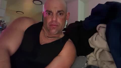 Snapshot of thebuzz777 chatting on February 16, 2026, 10:39 pm theBuzz777 online show from February 16, 2026, 10:39 pm