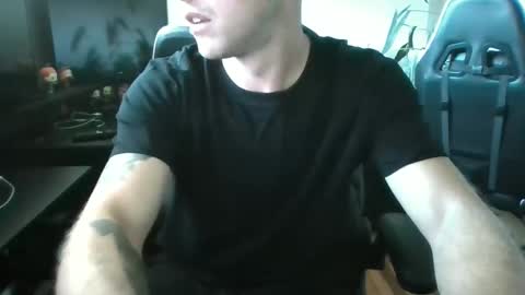 Snapshot of thecock431 chatting on September 29, 2025, 1:05 pm thecock431 online show from September 29, 2025, 1:05 pm