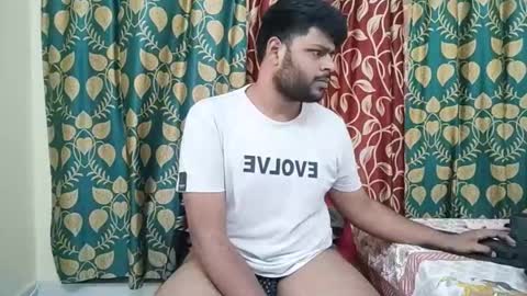 thecuteboyy online show from May 3, 2026, 3:56 am