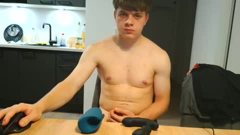 thecuteguy144949 online show from October 31, 2025, 12:11 am