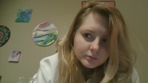 Snapshot of thedancingalien chatting on January 5, 2025, 4:04 am Kassandra Grant online show from January 5, 2025, 4:04 am