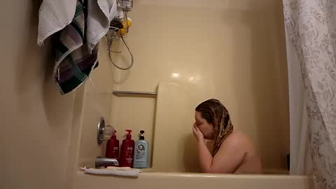 Snapshot of thedancingalien chatting on January 23, 2025, 9:50 pm Kassandra Grant online show from January 23, 2025, 9:50 pm