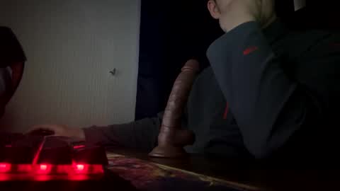 Snapshot of thedeepthroatking chatting on January 19, 2025, 9:22 am BigT online show from January 19, 2025, 9:22 am