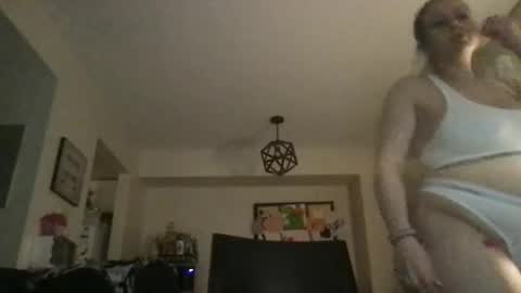 Masked Milf Christina online show from May 19, 2026, 1:56 am