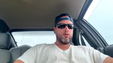 Carter Bates online show from November 18, 2025, 9:30 pm