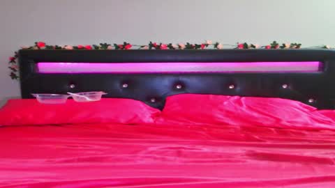 Snapshot of theebody chatting on October 5, 2025, 5:17 am theebody online show from October 5, 2025, 5:17 am