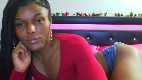 Snapshot of theebody chatting on October 18, 2025, 5:32 am theebody online show from October 18, 2025, 5:32 am