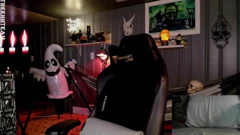 Snapshot of theehhteam chatting on September 29, 2025, 6:46 pm H online show from September 29, 2025, 6:46 pm