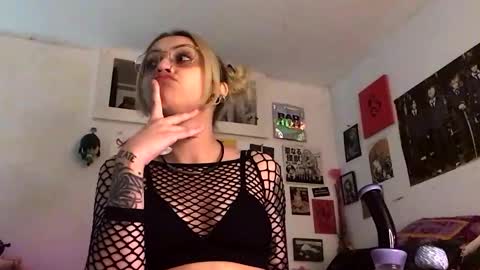 Snapshot of theeking_venus chatting on December 29, 2024, 2:38 am KIng Venus online show from December 29, 2024, 2:38 am