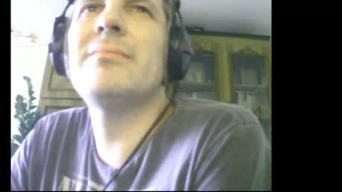 Snapshot of theemperoroftheuniverse chatting on August 3, 2026, 7:29 am The Emperor of the Universe online show from August 3, 2026, 7:29 am