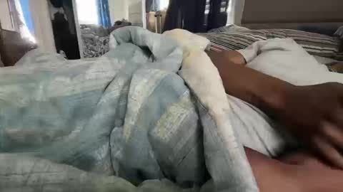 theeshooterr online show from October 14, 2025, 3:02 pm