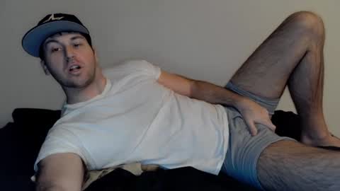 Snapshot of theetwohander chatting on December 26, 2024, 8:42 pm Theetwohander online show from December 26, 2024, 8:42 pm