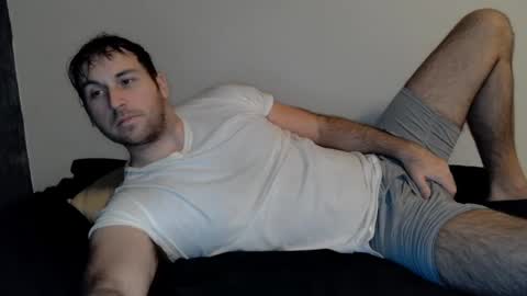 Snapshot of theetwohander chatting on December 31, 2024, 3:23 am Theetwohander online show from December 31, 2024, 3:23 am