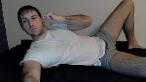 Snapshot of theetwohander chatting on January 4, 2025, 9:54 am Theetwohander online show from January 4, 2025, 9:54 am