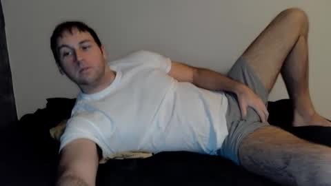 Snapshot of theetwohander chatting on January 6, 2025, 8:46 am Theetwohander online show from January 6, 2025, 8:46 am