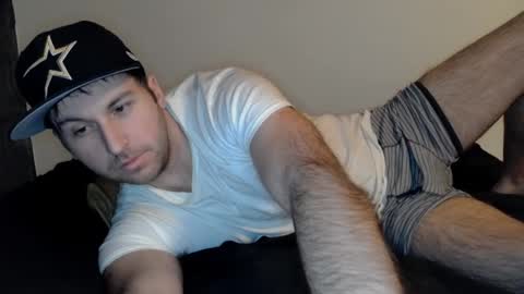 Snapshot of theetwohander chatting on January 24, 2025, 9:17 am Theetwohander online show from January 24, 2025, 9:17 am