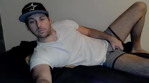 Snapshot of theetwohander chatting on January 24, 2025, 12:20 pm Theetwohander online show from January 24, 2025, 12:20 pm