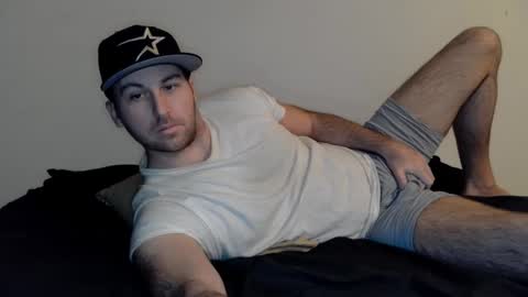 Snapshot of theetwohander chatting on February 2, 2025, 8:57 am Theetwohander online show from February 2, 2025, 8:57 am