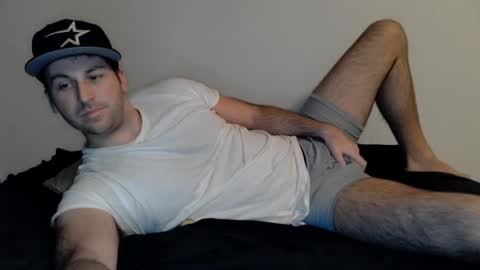 Snapshot of theetwohander chatting on February 7, 2025, 12:20 am Theetwohander online show from February 7, 2025, 12:20 am