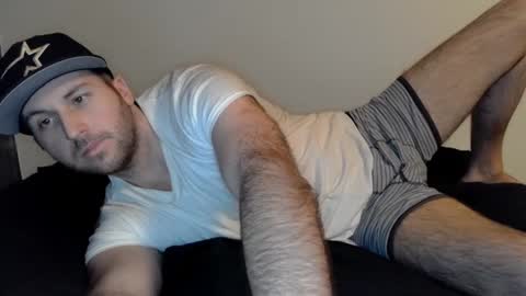 Snapshot of theetwohander chatting on February 14, 2025, 1:13 am Theetwohander online show from February 14, 2025, 1:13 am