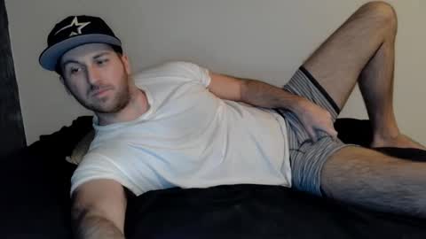 Snapshot of theetwohander chatting on February 15, 2025, 12:37 am Theetwohander online show from February 15, 2025, 12:37 am