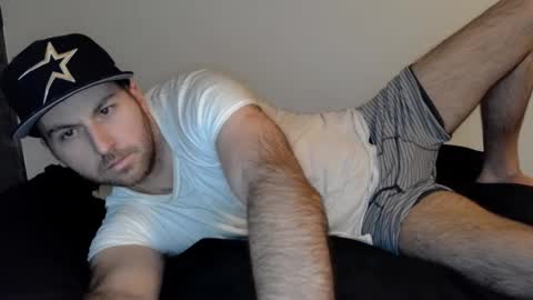 Snapshot of theetwohander chatting on February 15, 2025, 2:11 pm Theetwohander online show from February 15, 2025, 2:11 pm