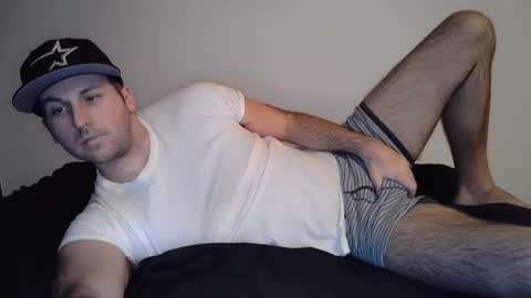 Snapshot of theetwohander chatting on February 17, 2025, 2:31 am Theetwohander online show from February 17, 2025, 2:31 am