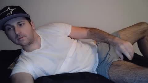 Snapshot of theetwohander chatting on February 24, 2025, 11:21 am Theetwohander online show from February 24, 2025, 11:21 am
