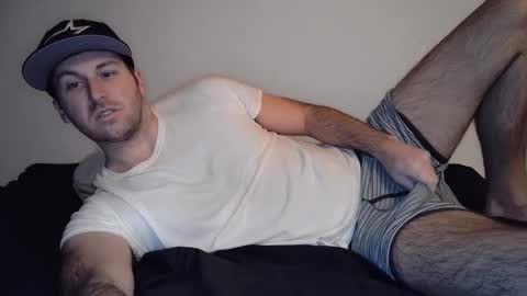 Snapshot of theetwohander chatting on March 6, 2025, 11:03 am Theetwohander online show from March 6, 2025, 11:03 am