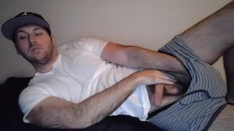 Snapshot of theetwohander chatting on March 8, 2025, 11:48 am Theetwohander online show from March 8, 2025, 11:48 am