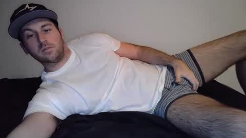 Snapshot of theetwohander chatting on March 9, 2025, 3:01 am Theetwohander online show from March 9, 2025, 3:01 am