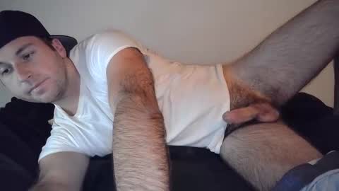 Theetwohander online show from October 28, 2025, 3:21 am